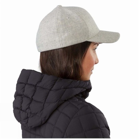 Arc'teryx Unisex Wool Ball Cap Sz S/M In Light Grey Heather NWT - Picture 3 of 12